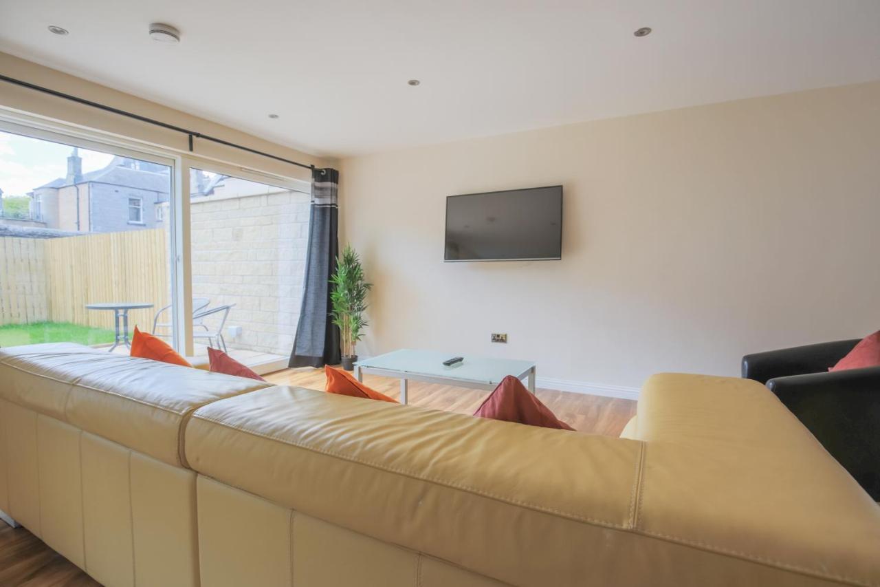 Stylish Modern Newly Built Apartment 15 Min From City Centre EDI Kültér fotó